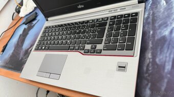 Fujitsu CELSIUS H770 15,6' - 3