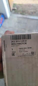 Prodám motor stěračů VW Caddy - 3