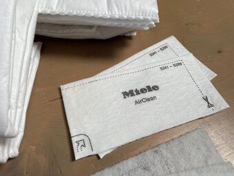 Originální sáčky MIELE FJM HyClean Pure 3D 15 ks - 3