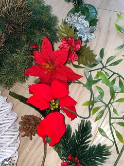 Vánoční výzdoba, věnec, svícen, stromeček, jmelí - 3