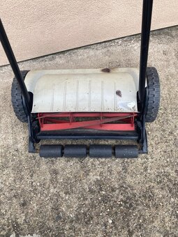 VŘETENOVÁ RUČNÍ SEKAČKA - 3