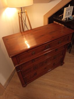 Starožitná komoda - 3