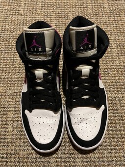 Nike Air Jordan 1 Mid Magenta - 3