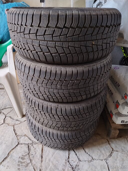 Zimní pneu 215/55 R16 - 3