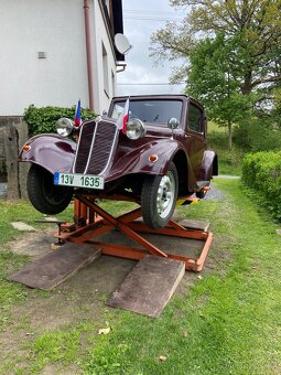 Nůžkový hydraulický zvedák - 3