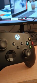 Ovladač k xboxu - 3