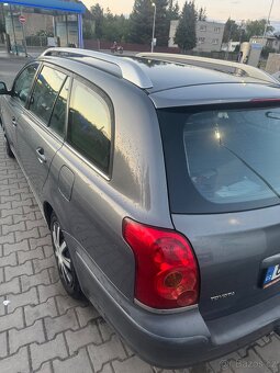 Toyota Avensis T25 2.0D - 3