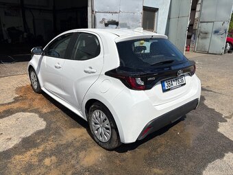 Yaris 1.5 , rok 2023 najeto 31tkm odpočet DPH - 3