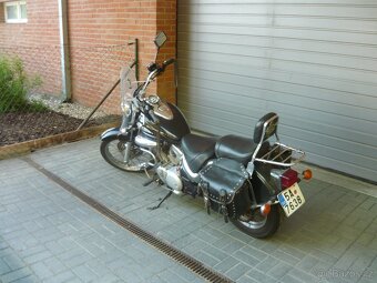 Suzuki Intruder 125cm³ LC - 3