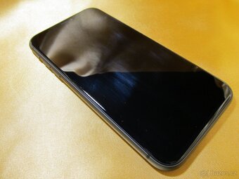 iPhone 11 Black 64GB TOP STAV ZÁRUKA - 3