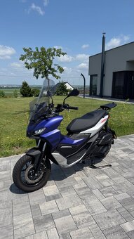 APRILIA SR GT 125 - 3
