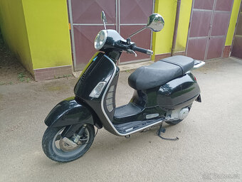 Skútr Vespa GTS 125 - 3