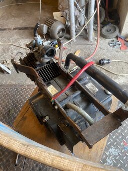 Benzínový motor 125ccm - 3