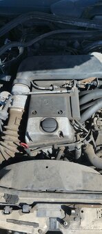 Mercedes-Benz W 124 250D Náhradní Díly - 3