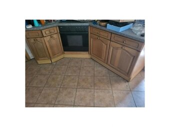 Menší dubová rustikální kuchyně se spotřebiči,5168 - 3