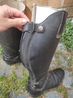 Vysoké jezdecké boty z italské kůže na širší lýtko - 3