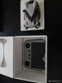 Dron DJI Mini 3 s RC ovladačem - 3