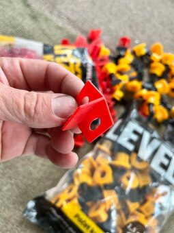 nivelační křížky sada 90 ks Level + - 3