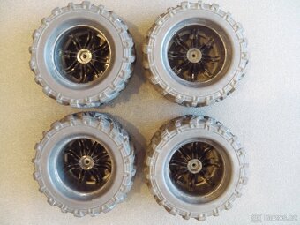 RC KOLA VELKÁ NA AUTA 1/10 - 3