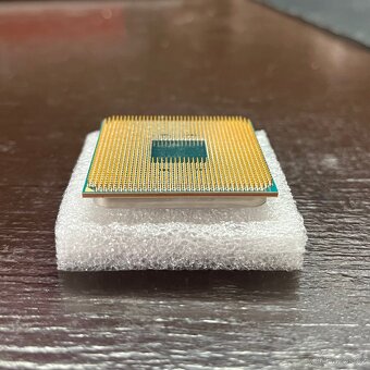 CPU AMD Ryzen 7 1700 - 3