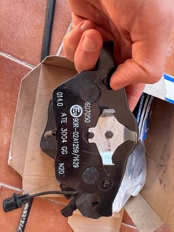 Brzdové destičky na Audi A6 C400 4.2TDI - 3