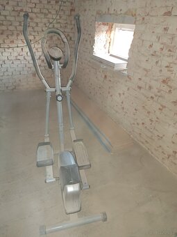 Posilovací stroj - 3