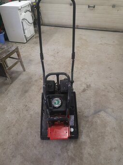 Bomag 18/45 vibrační deska - 3
