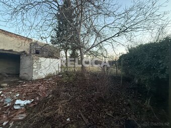 Prodej rodinného domu 5+1 o celkové výměře 769 m² - 3