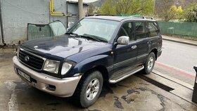 Toyota Land Cruiser LC 100 - 3