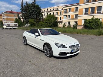 BMW 650i xDrive Cabrio – 330 kW V8, top výbava - 3