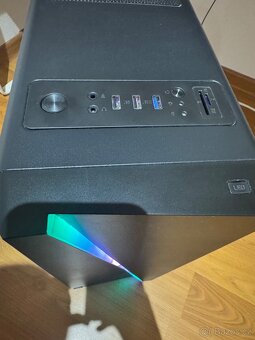 KOMPLETNÍ PC SESTAVA + grafický monitor - 3