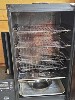 Udírna Bradley Digital Smoker 4 Rack - 3