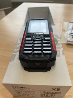 EVOLVEO StrongPhone X3, vodotěsný odolný Dual SIM telefon - 3