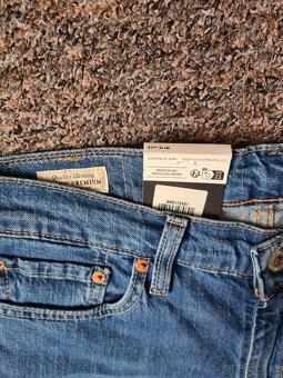 Levi Strauss - 3