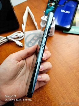 Samsung Galaxy S22 - Phantom Green - 3