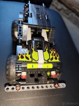 LEGO Technic 42118 Monster Jam Grave Digger - 3