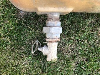 Nádrž na vodu 150x50cm - ideální pomocník na zahradu - 3