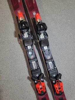 SJEZD. CARV. ATOMIC REDSTER G8 - 161 CM - 3
