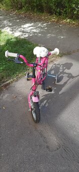 Dívčí kolo s pomocnými kolečky - 3