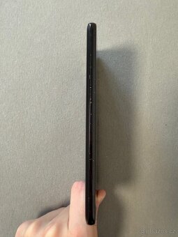 Mobilní telefon Samsung S21 FE - 3