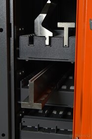 Skříň pro nástroje pro ohraňovací lis DK ABK 001 - 3