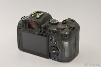 Canon EOS R6 - 3