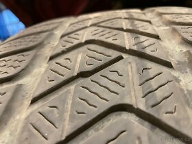 Zimní pneu 235/45 R18 97V - 3