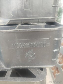 Plastové palety 110x110 - 3