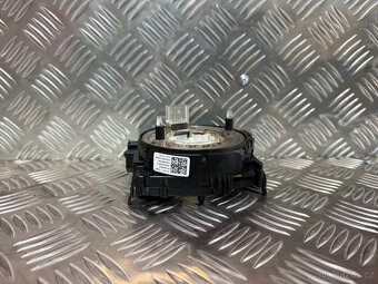 VOLANTOVÝ KROUŽEK 5K0953549E - 3