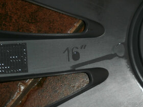 Poklice Renault Sail - 16" - 1ks - 3