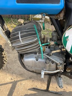 ČZ 250 motorka - 3