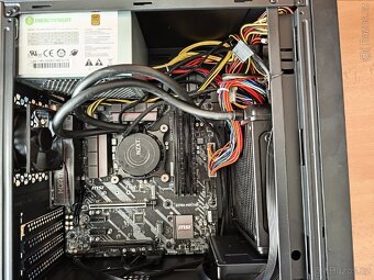Intel i5 8600K - 3