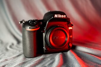 Nikon - 3