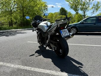 Yamaha FZS 600 Fazer - 3